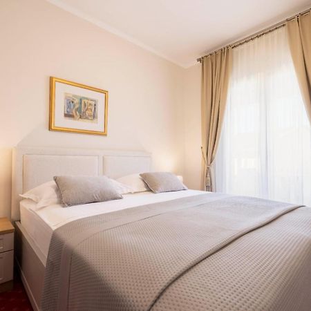 Aparthotel Villa Mozart Podgora Eksteriør billede