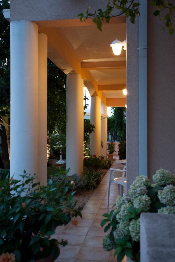 Aparthotel Villa Mozart Podgora Eksteriør billede