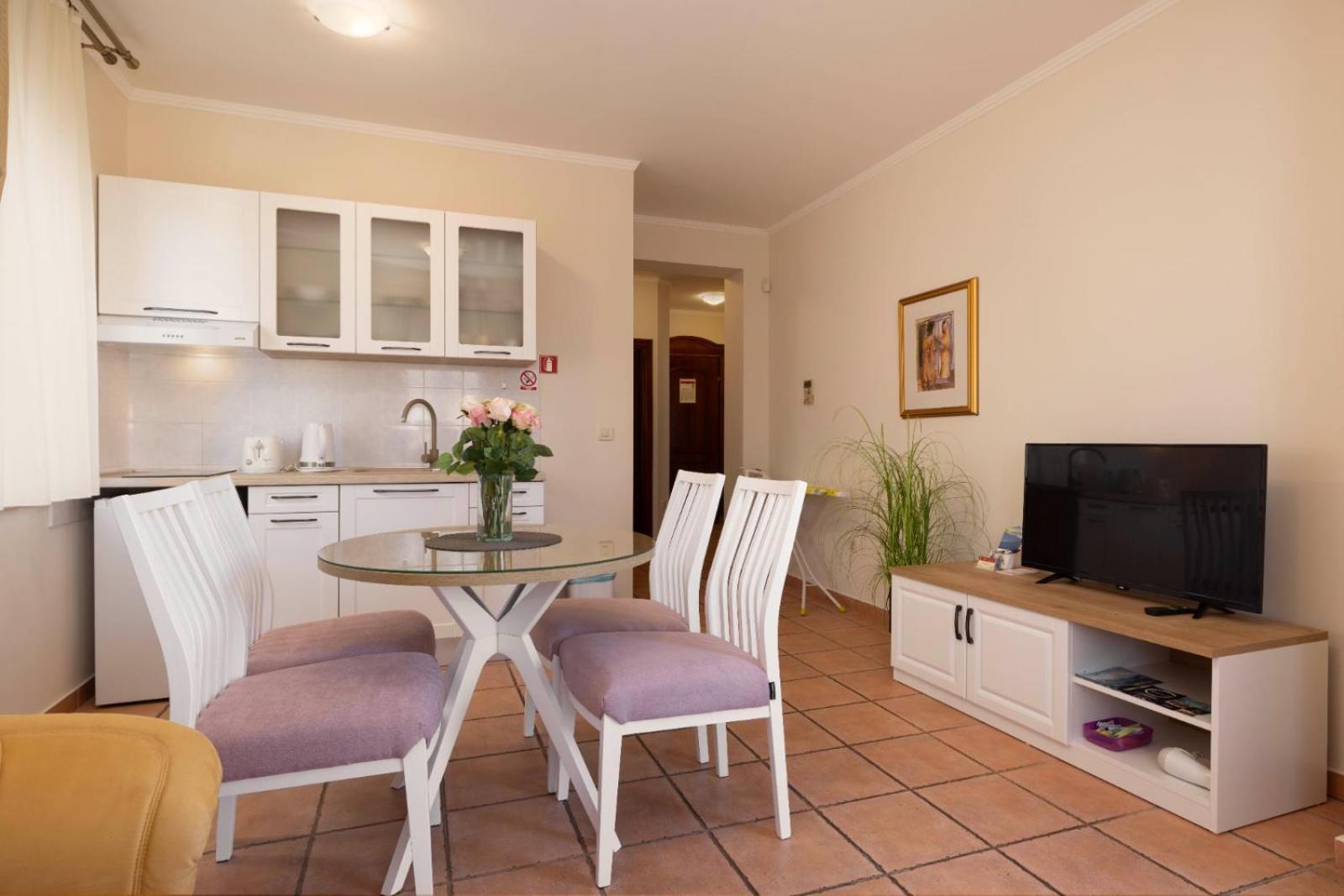 Aparthotel Villa Mozart Podgora Eksteriør billede